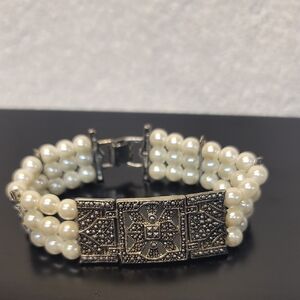 Vintage Style Silver & Pearls Bracelet